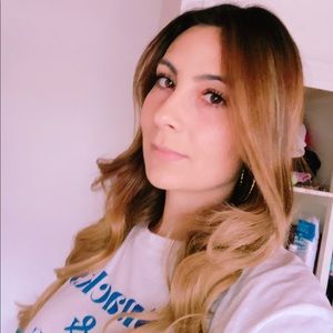 Meet your Posher, Ana